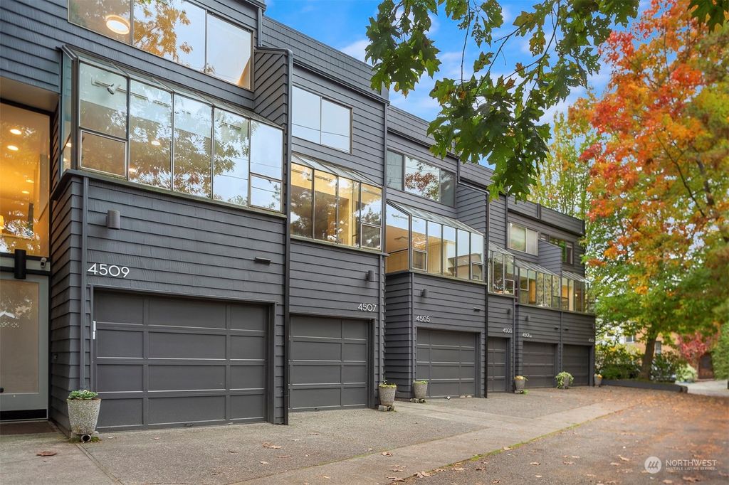 Photo of 4509 NE 55th Street, Seattle, WA 98105 (MLS # 2303201)