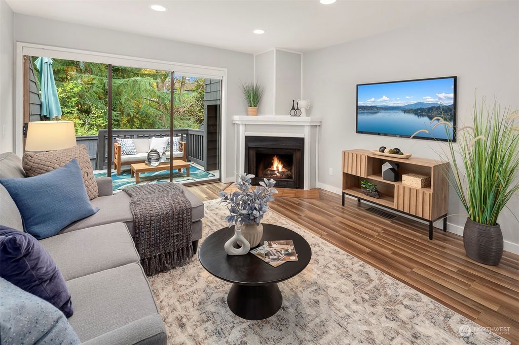 Photo of 4509 NE 55th Street, Seattle, WA 98105 (MLS # 2303201)