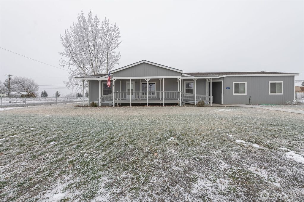 Photo of 424 S Central Avenue, Waterville, WA 98858 (MLS # 2471221)