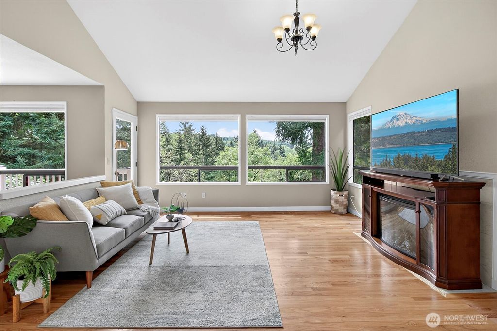 Photo of 6162 144th Pl PL SE, Bellevue, WA 98006 (MLS # 2520516)