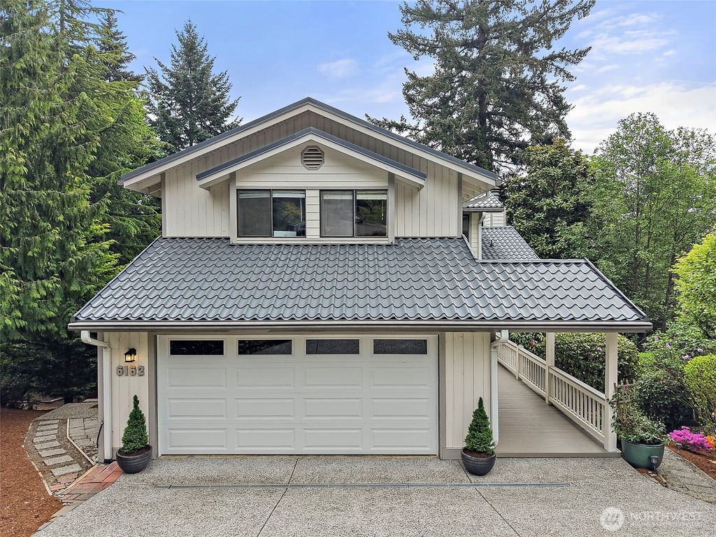 Photo of 6162 144th Pl PL SE, Bellevue, WA 98006 (MLS # 2520516)