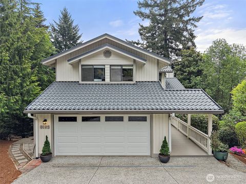 Photo of 6162 144th Pl PL SE, Bellevue, WA 98006 (MLS # 2520516)