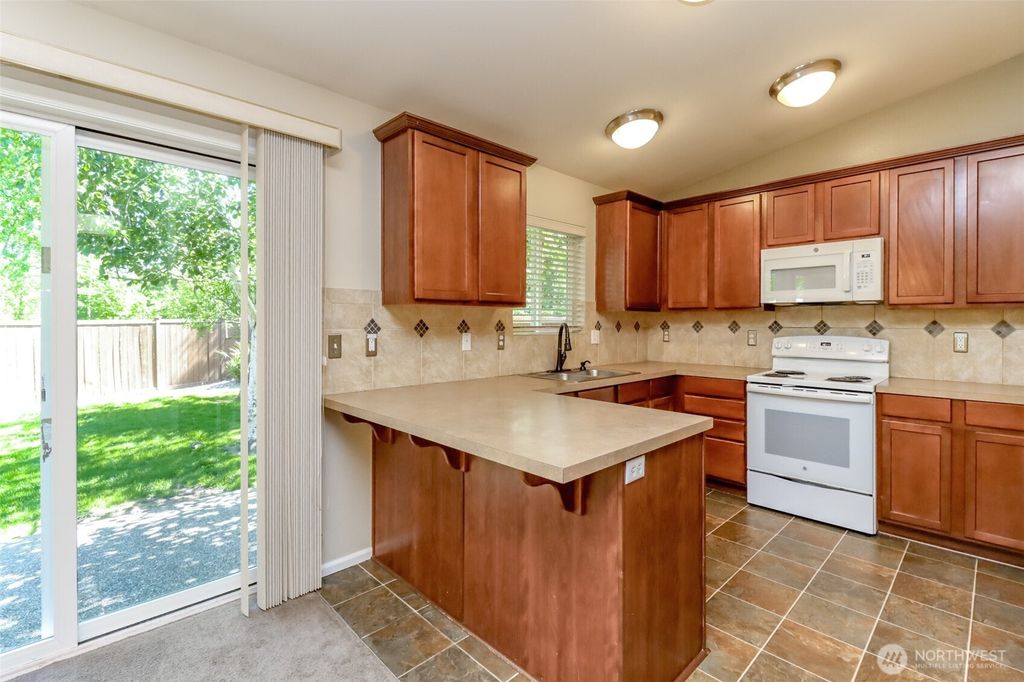 listing image 9368795371877345912