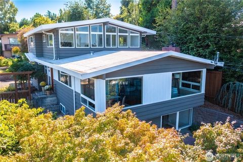 Photo of 3215 NE 103rd Street, Seattle, WA 98125 (MLS # 2433925)