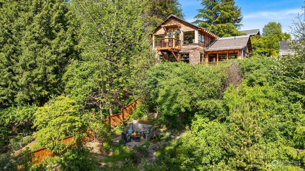 Photo of 6727 Holly Place SW, Seattle, WA 98136 (MLS # 2243379)