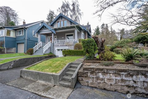 Photo of 722 7th Avenue, Aberdeen, WA 98520 (MLS # 2490717)