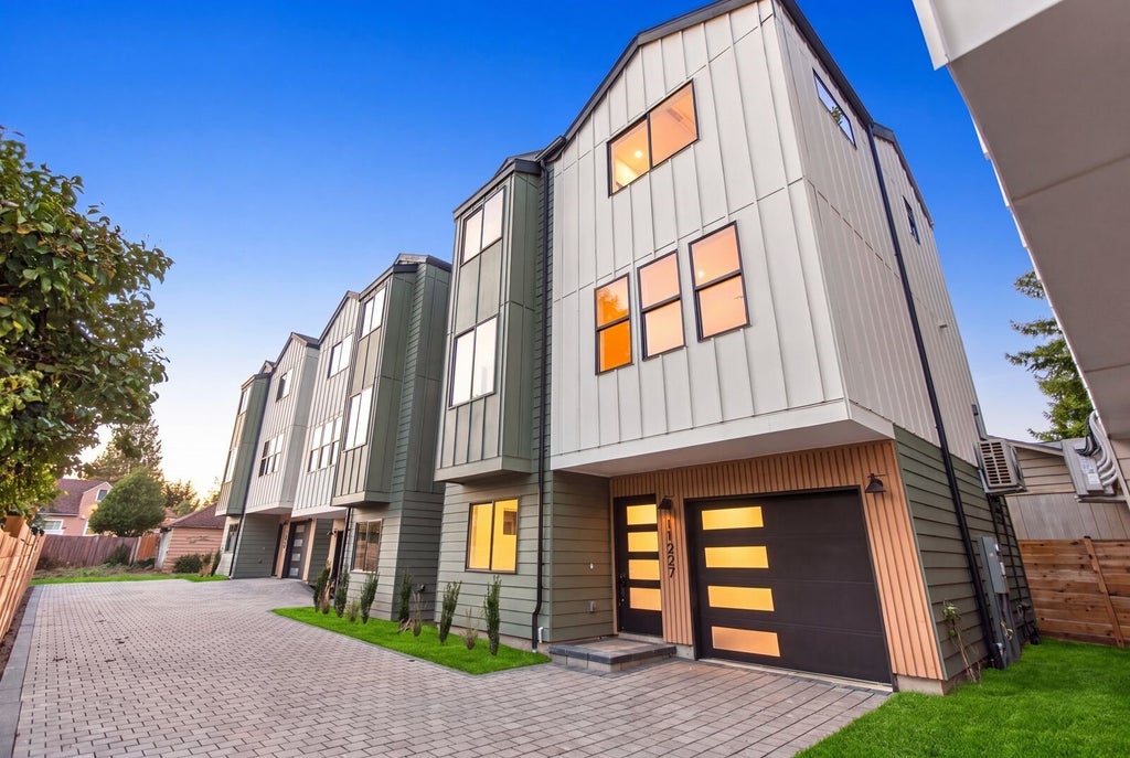 Photo of 11227 Dayton Avenue N, Seattle, WA 98133 (MLS # 2595065)