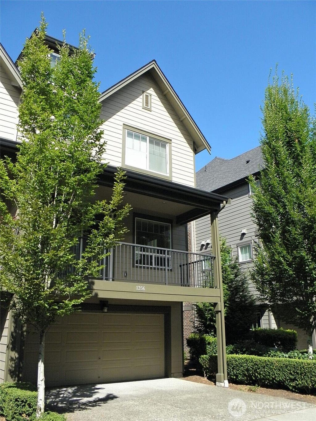 Photo of 1356 Greenwich Walk Walk NE, Issaquah, WA 98029 (MLS # 2564018)