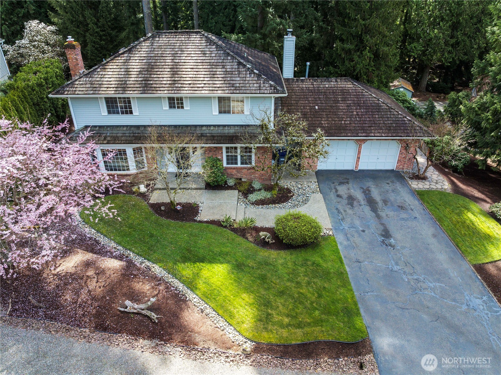 Sammamish, Washington, 98074, United States, 4 Bedrooms Bedrooms, ,3 BathroomsBathrooms,Residential,Active,2030973