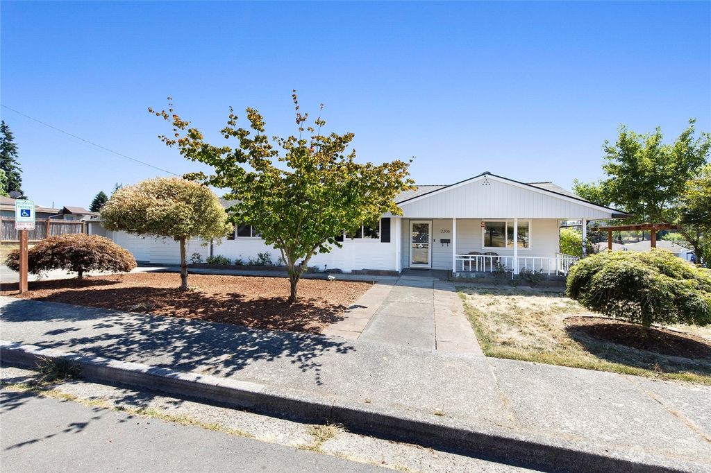 Photo of 2206 7th Street, Everett, WA 98201 (MLS # 2151689)