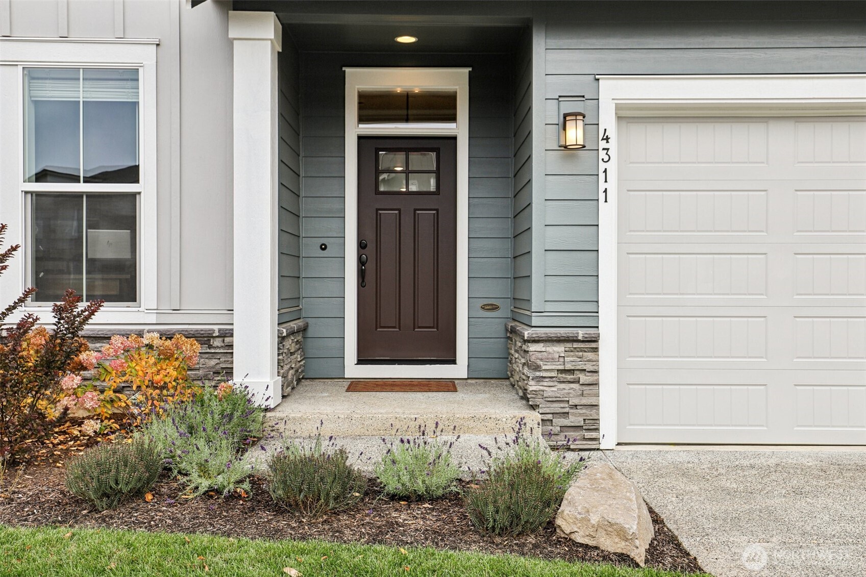 4311 NW Water Lily Place