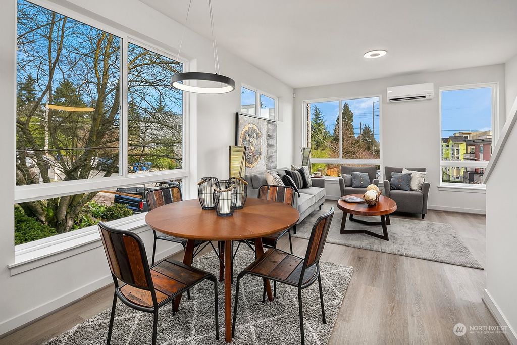 Photo of 11309 B Corliss Avenue N, Seattle, WA 98133 (MLS # 2060755)