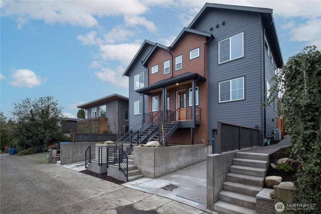 Photo of 2844 22nd Avenue W, Seattle, WA 98199 (MLS # 2467132)