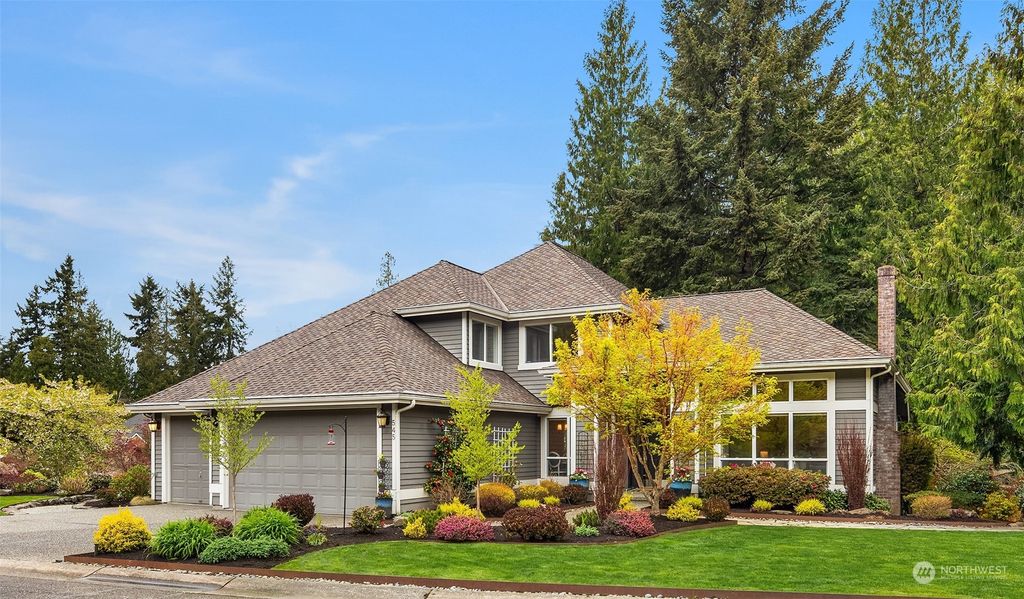 Photo of 545 Mt Olympus Drive SW, Issaquah, WA 98027 (MLS # 2218392)