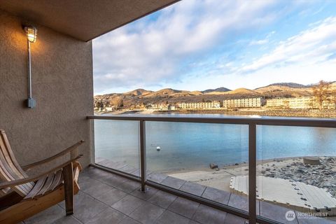 Photo of 322 W Woodin Avenue #712, Chelan, WA 98816 (MLS # 2503829)