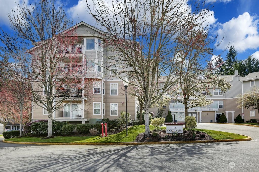 Photo of 22535 SE Highland Circle #105, Issaquah, WA 98029 (MLS # 2052494)