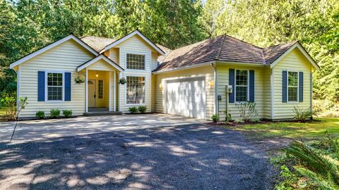Photo of 8656 Landing Lane SE, Port Orchard, WA 98367 (MLS # 2506546)