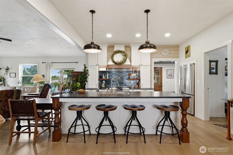 12801 N Pioneer Road