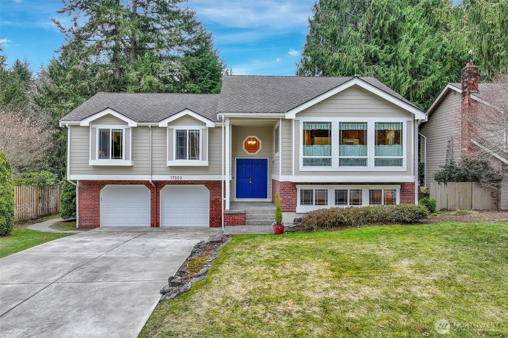 Photo of 17503 NE 137th Street, Redmond, WA 98052 (MLS # 2335895)
