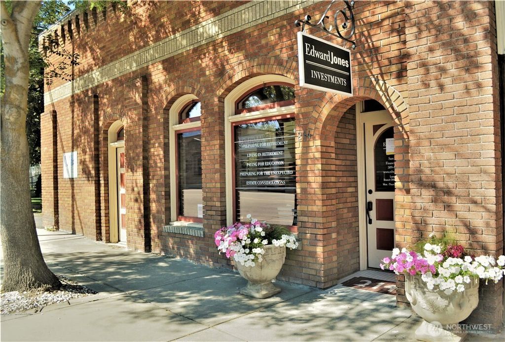 Photo of 214 Pine Street, Okanogan, WA 98840 (MLS # 2482544)