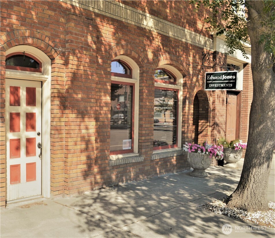 214 Pine Street