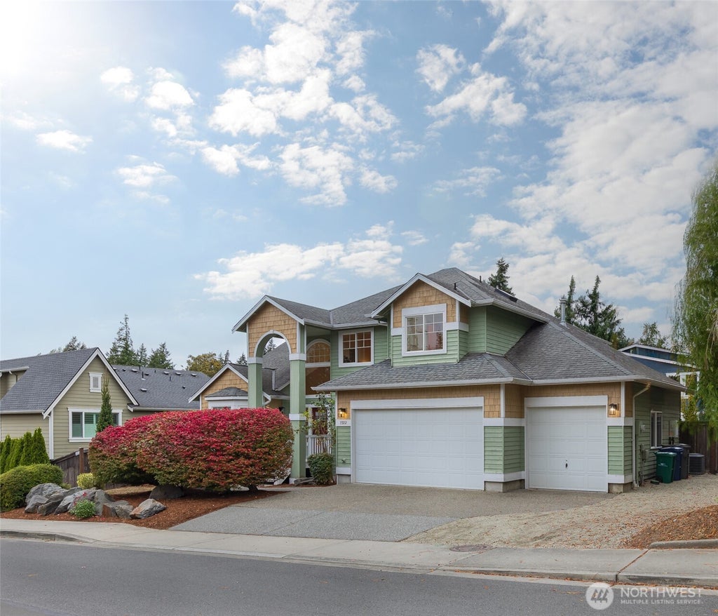 Photo of 7922 NE 125th Street, Kirkland, WA 98034 (MLS # 2589053)