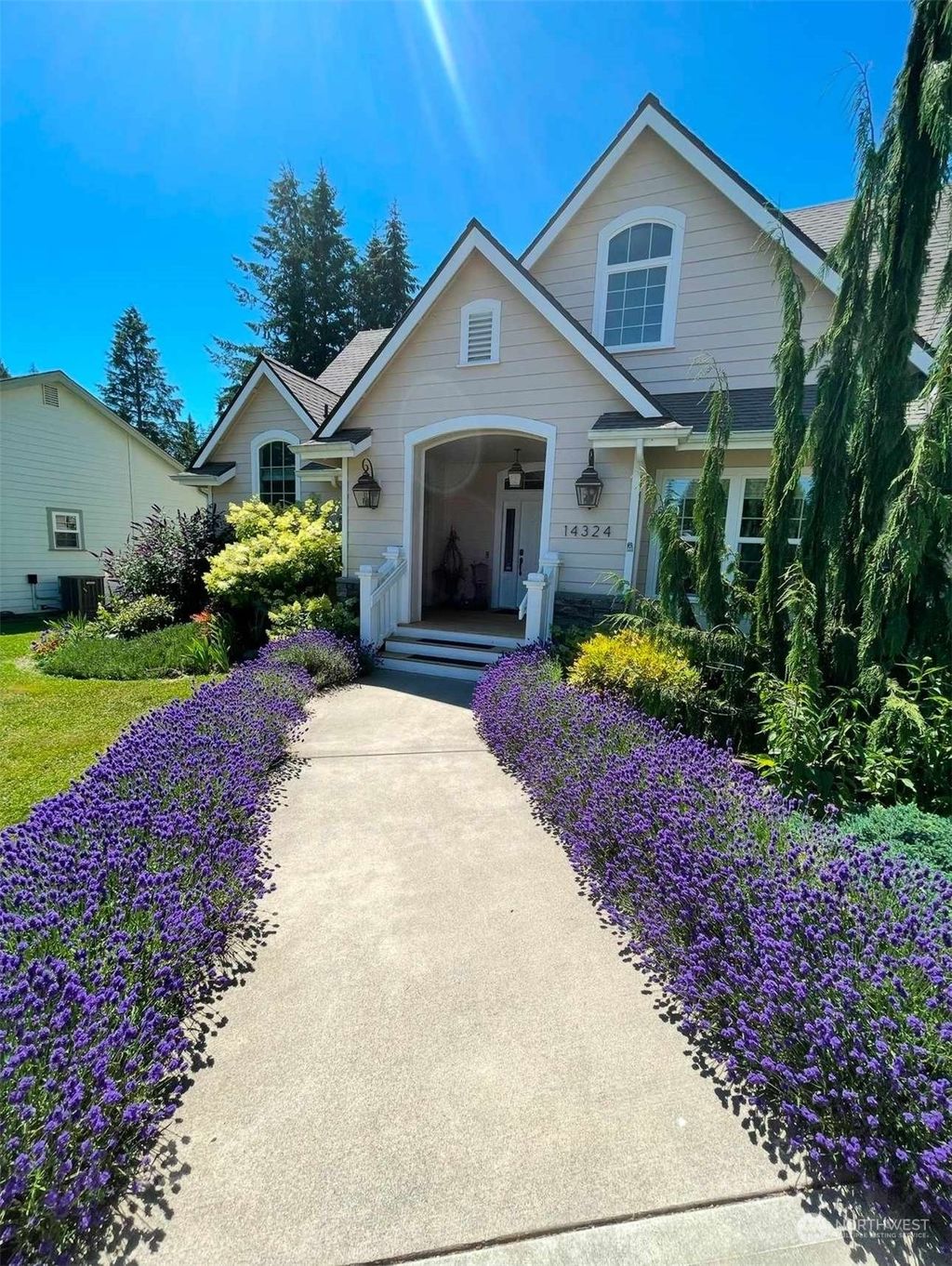 Photo of 14324 236th Avenue SE, Monroe, WA 98272 (MLS # 2326024)