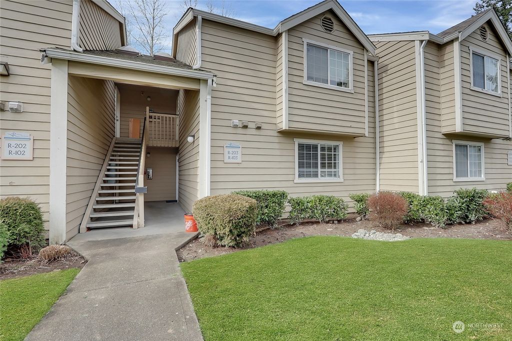 Photo of 1835 S 286th Lane #R103, Federal Way, WA 98003 (MLS # 2200270)