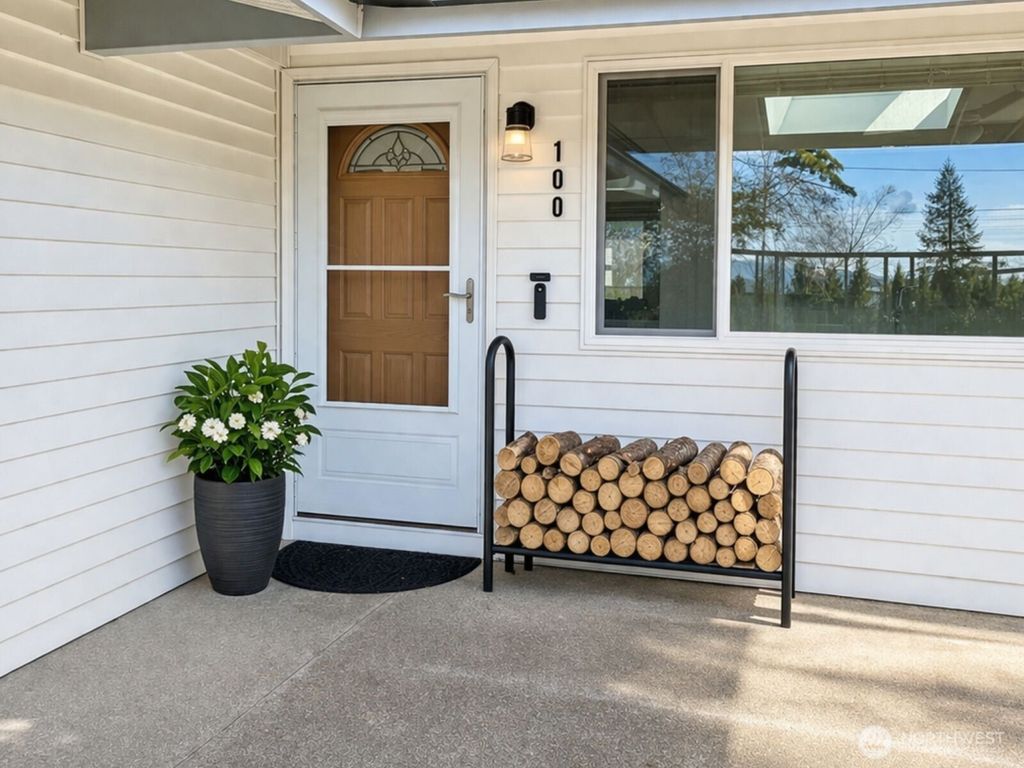 Photo of 100 Hillcrest Drive, Elma, WA 98541 (MLS # 2504530)