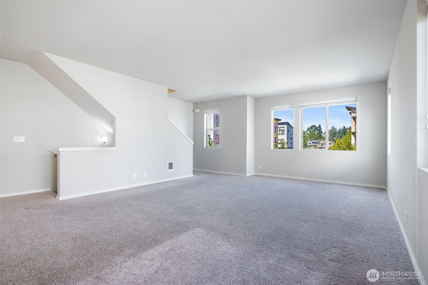 336 CHELAN Avenue NE