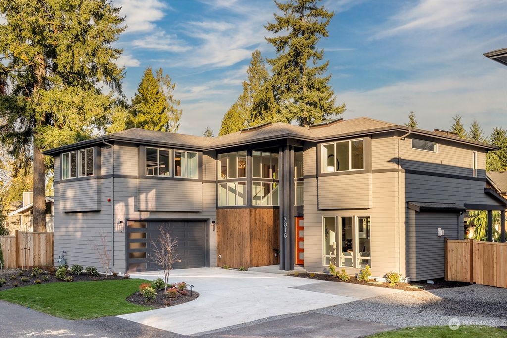 Photo of 7018 125th Lane NE, Kirkland, WA 98033 (MLS # 2179847)