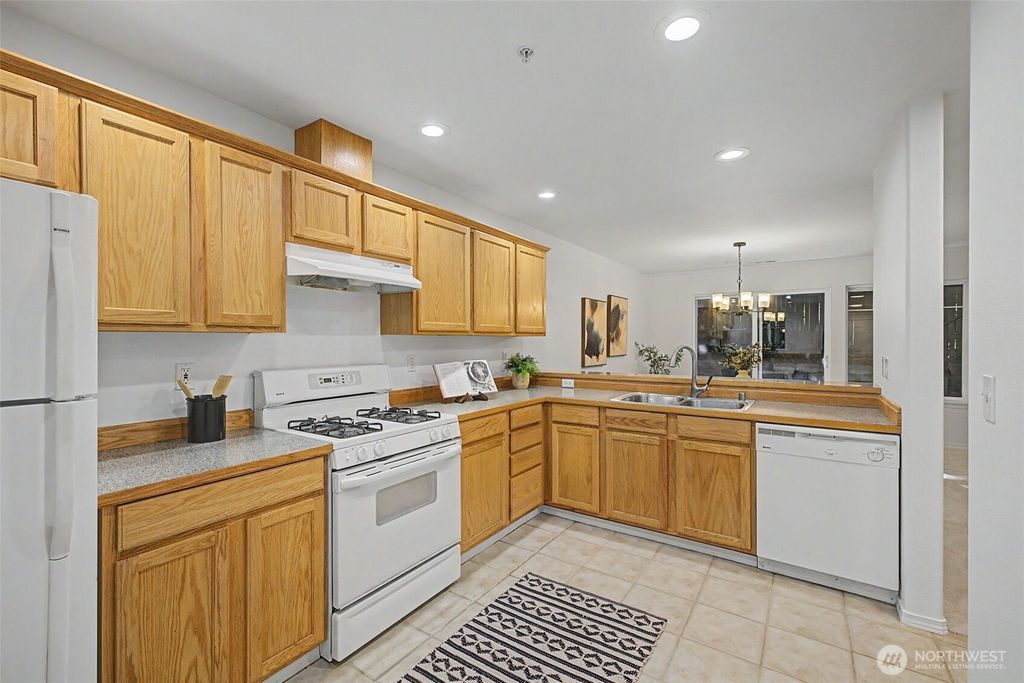 Photo of 4124 214th Street SW #C, Mountlake Terrace, WA 98043 (MLS # 2515657)