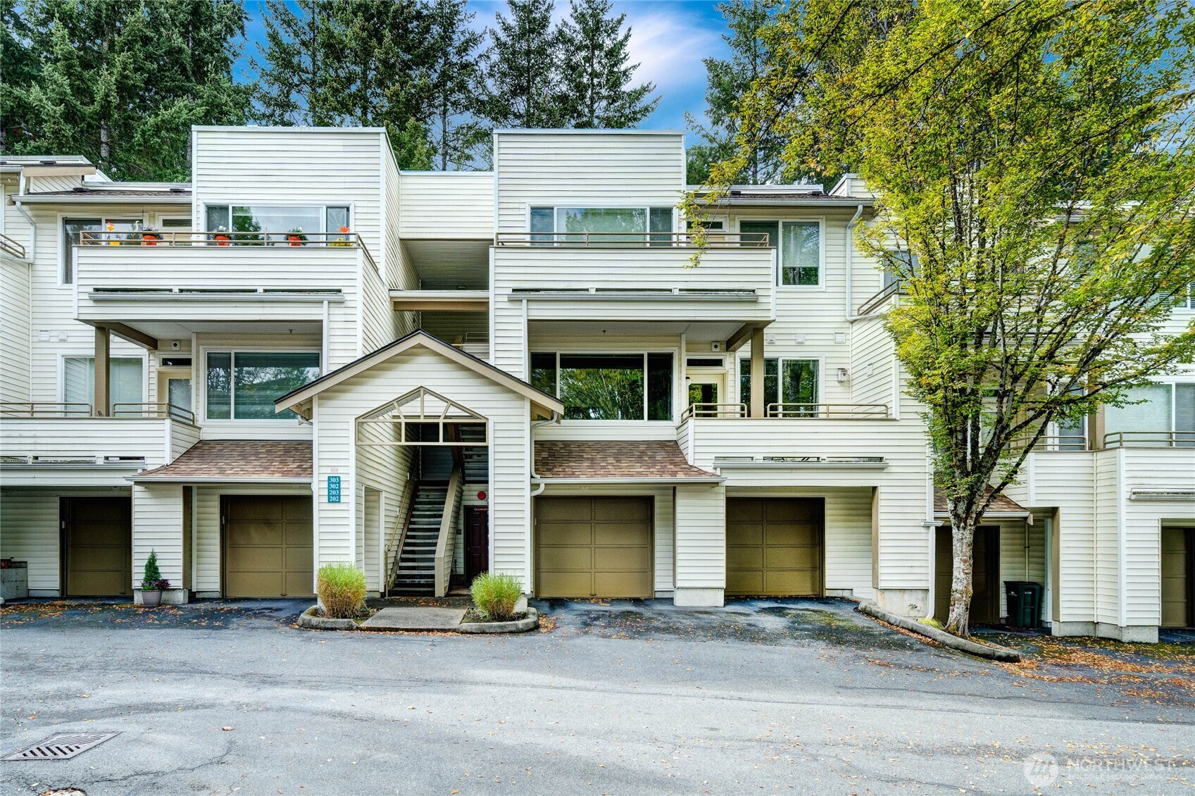 7583 Old Redmond Road A203