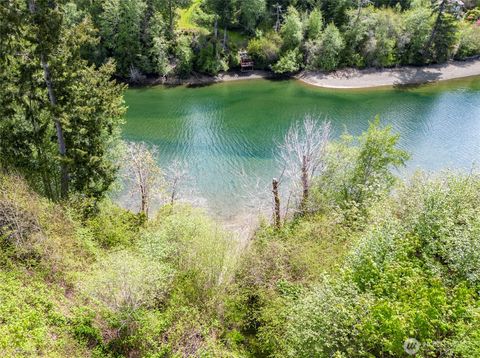 770 E April Avenue Grapeview WA 98546