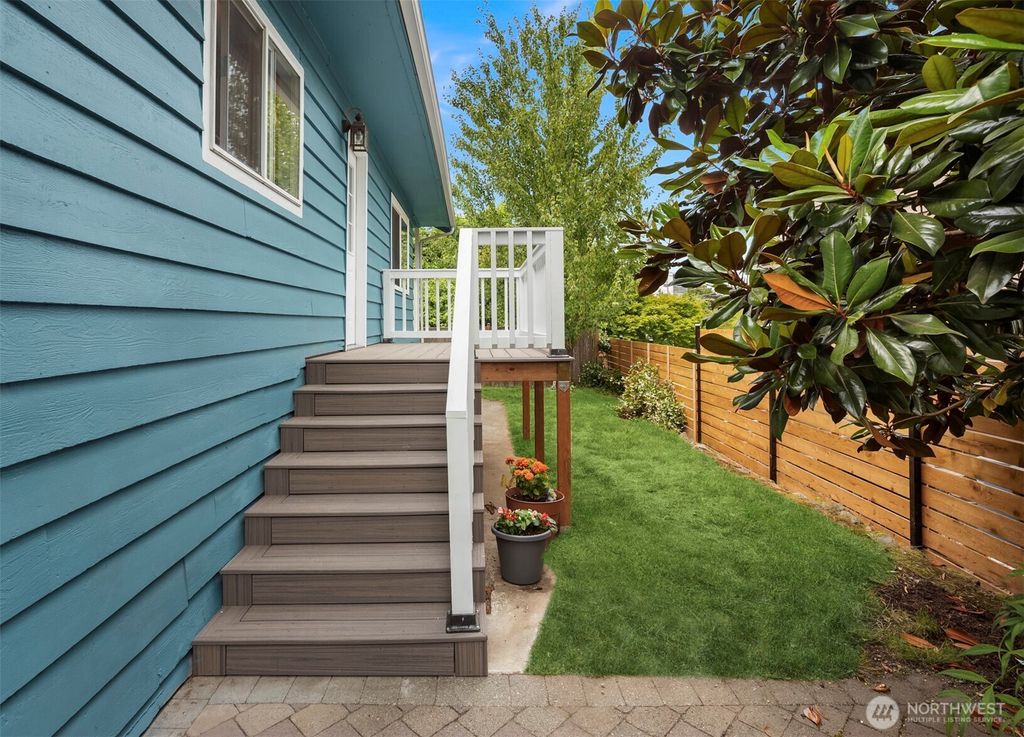 Photo of 607 NW 84th Street, Seattle, WA 98117 (MLS # 2409711)