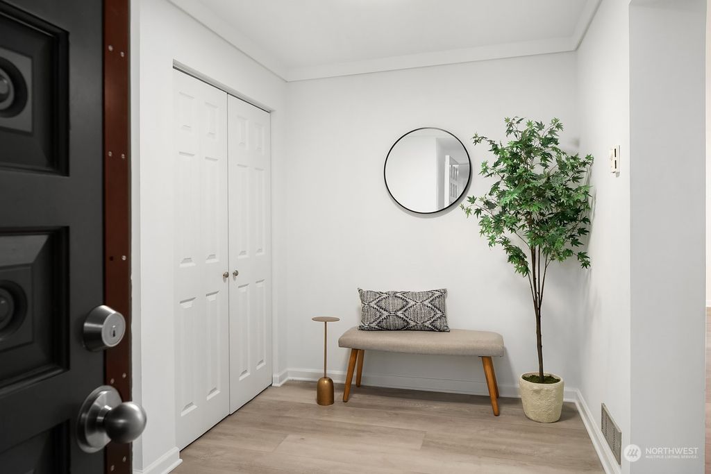 Photo of 100 Ward St #401, Seattle, WA 98109 (MLS # 2199050)