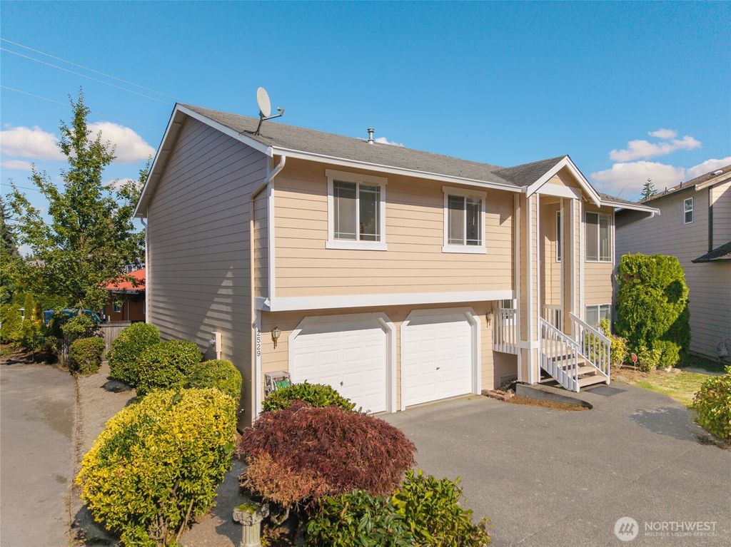 Photo of 2529 132nd Pl Se Pl, Mill Creek, WA 98012 (MLS # 2443341)