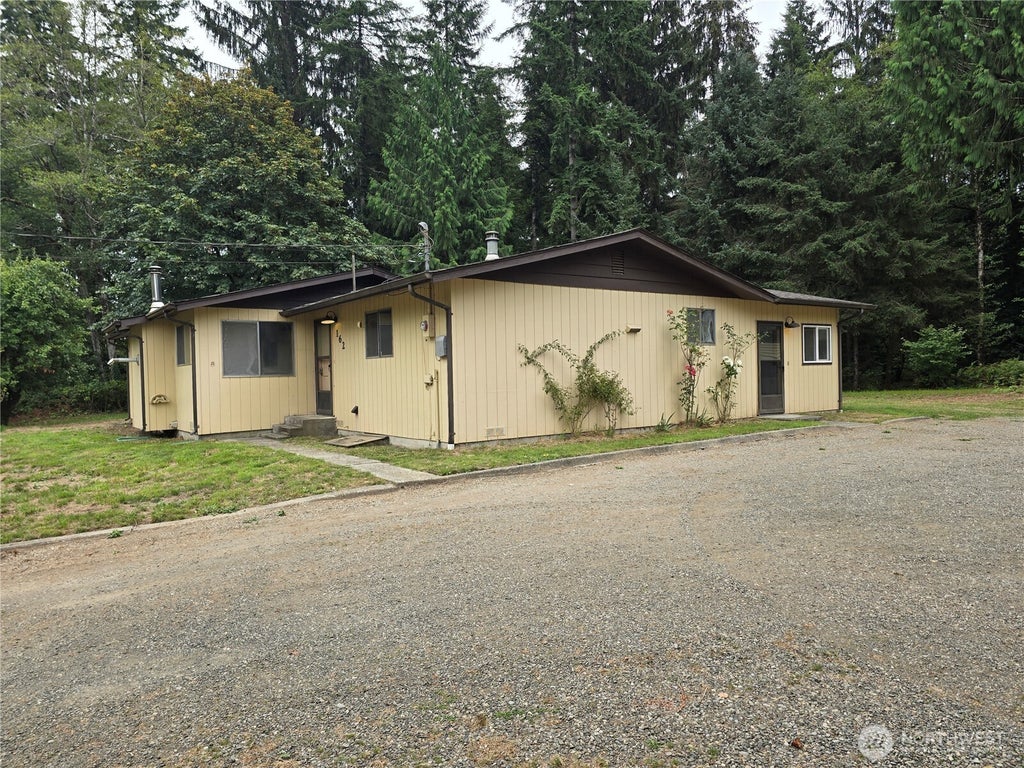 Photo of 162 South Bank Road, Elma, WA 98541 (MLS # 2570403)