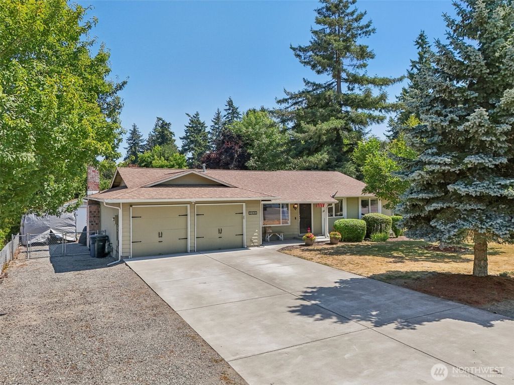 Photo of 2431 Diamond Street, Milton, WA 98354 (MLS # 2412167)