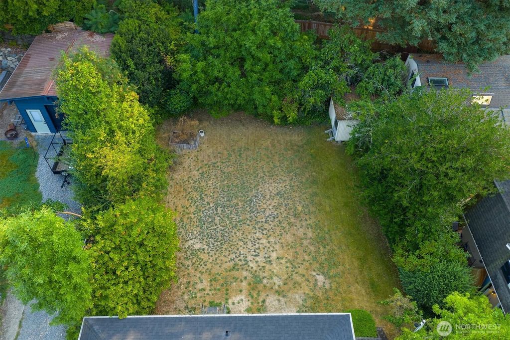 Photo of 10522 41st Place NE, Seattle, WA 98125 (MLS # 2432678)