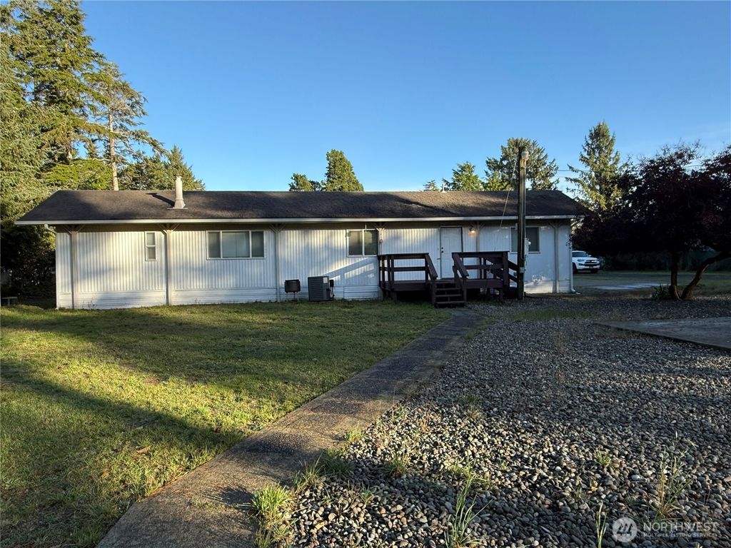 Photo of 1307 323rd Place, Ocean Park, WA 98640 (MLS # 2521128)