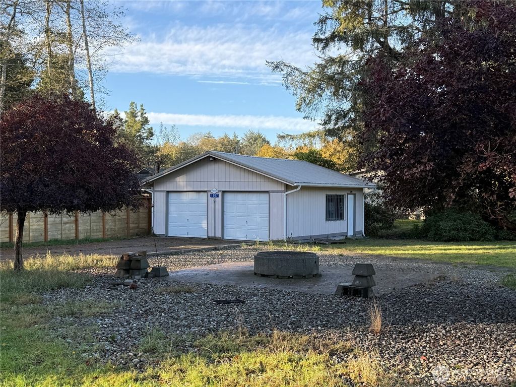Photo of 1307 323rd Place, Ocean Park, WA 98640 (MLS # 2521128)