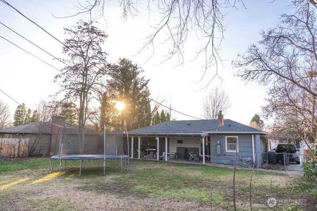 Photo of 1859 Hilbrooke Drive, Walla Walla, WA 99362 (MLS # 2468921)