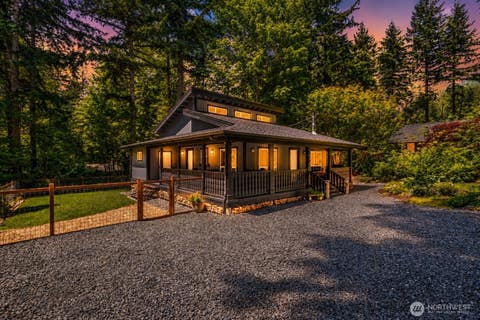 Photo of 7533 Canyon View Drive, Deming, WA 98244 (MLS # 2490576)