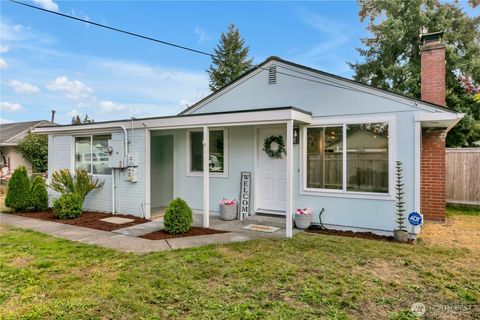 Photo of 1508 121 Street S, Tacoma, WA 98444 (MLS # 2510839)