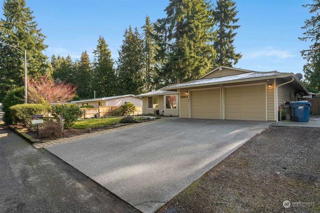 Photo of 14011 SE 142nd Street, Renton, WA 98059 (MLS # 2039962)