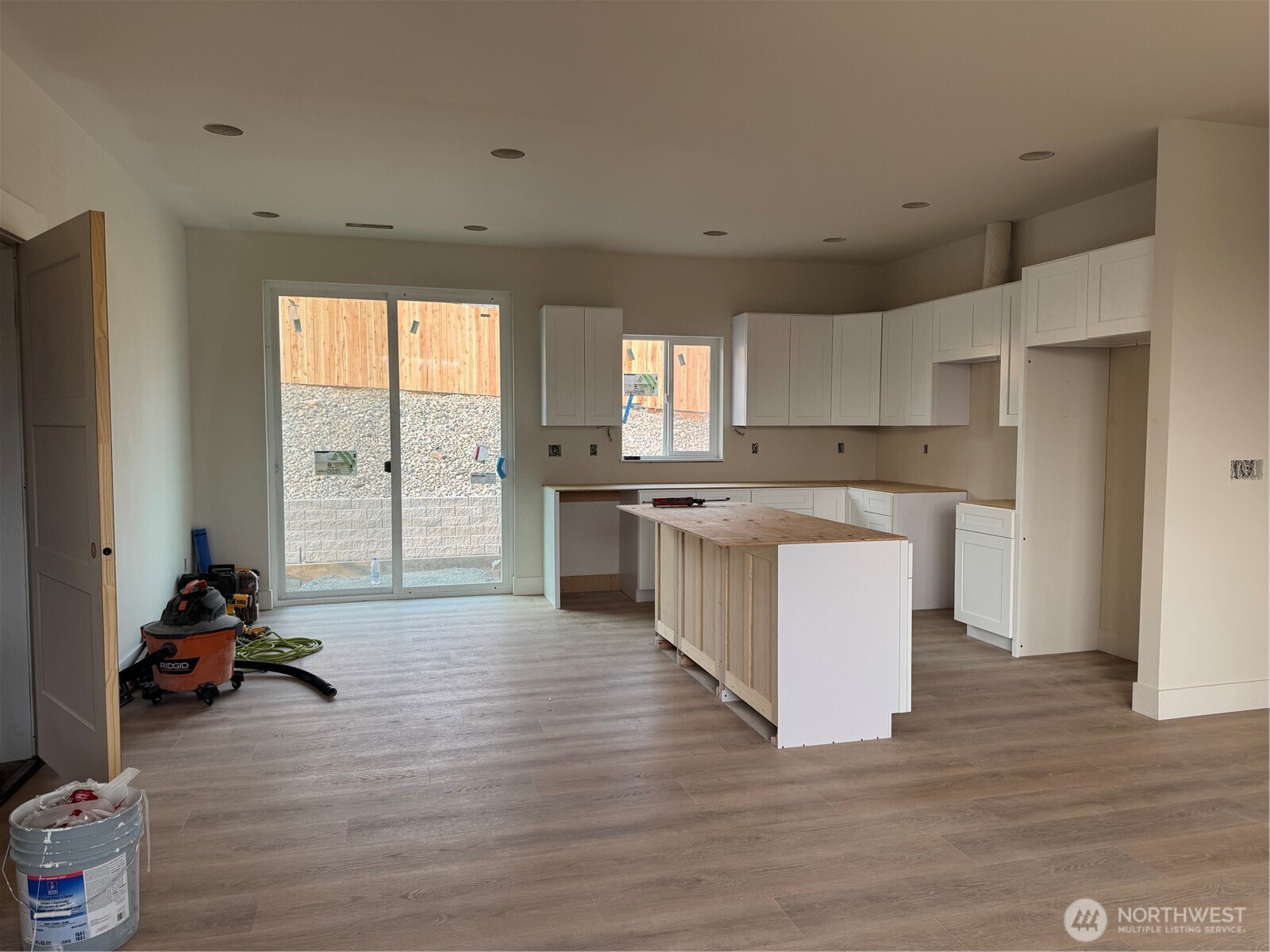 214 Cottonwood Court