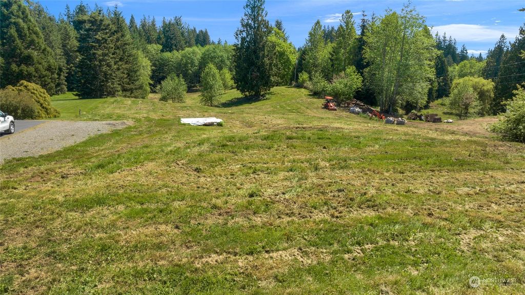 Photo of 6525 85th Avenue SE, Snohomish, WA 98290 (MLS # 2068948)