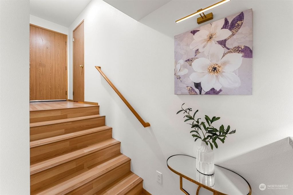 Photo of 4540 45th Avenue SW #203, Seattle, WA 98116 (MLS # 2200798)