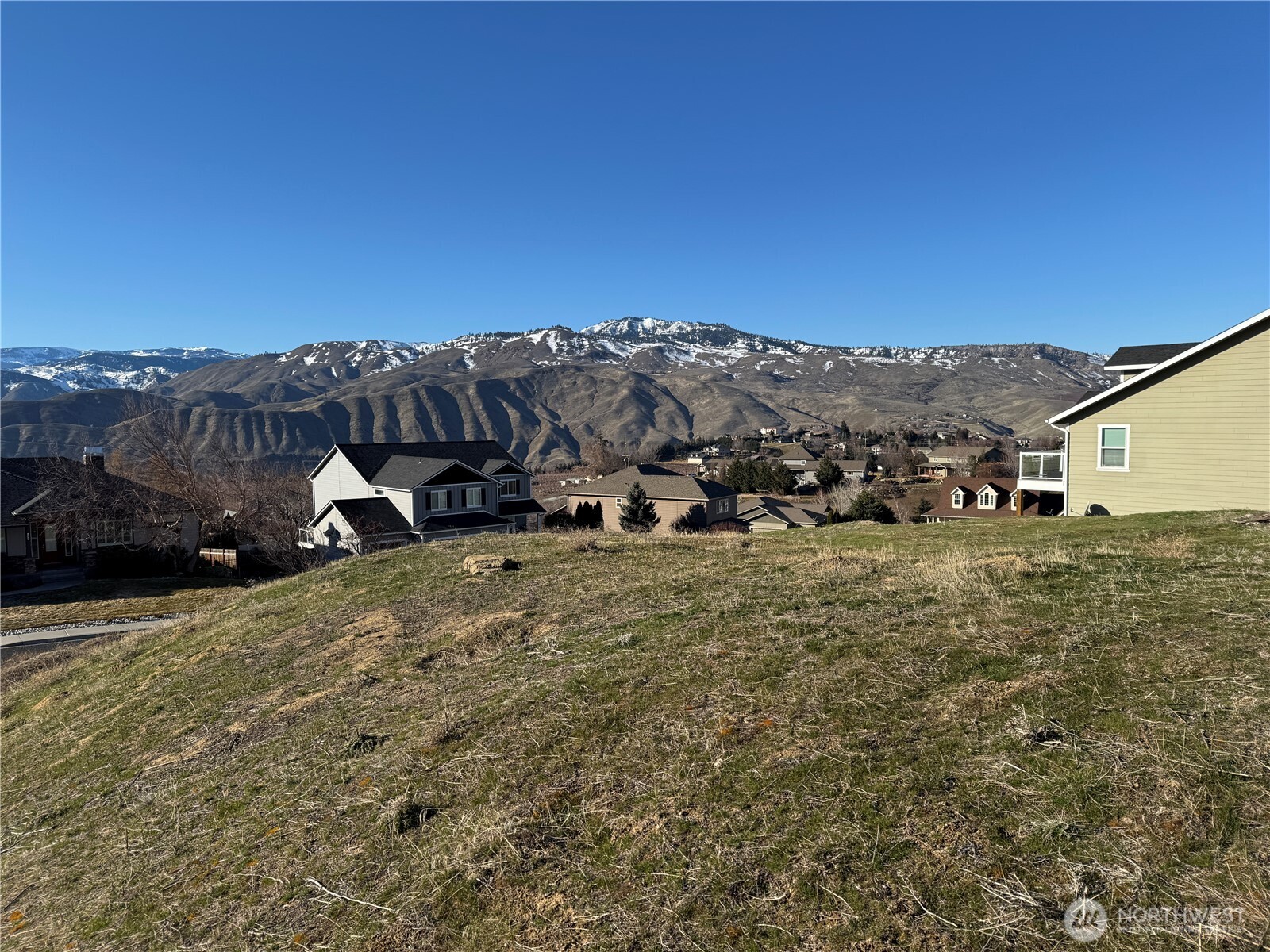 990 Sage Crest Drive
